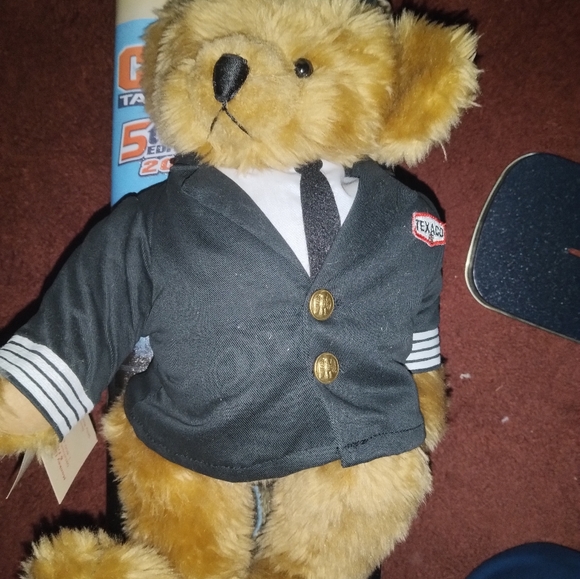 Texaco Captain Bear and Metal Bank - Picture 6 of 9